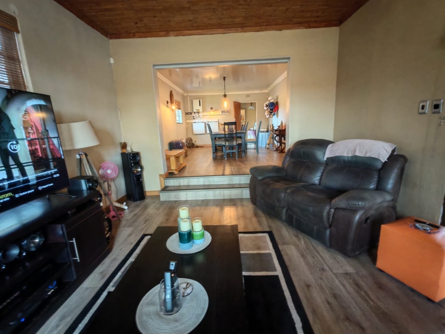 4 Bedroom Property for Sale in Vaalpark Free State